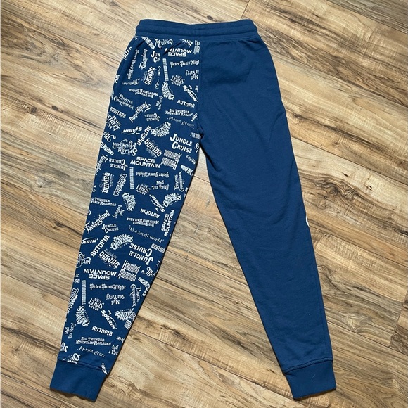 Disney blue and white jogger sweats with all of disneys ride names on it size xs - Picture 5 of 6
